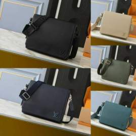 Picture of Louis Vuitton Mens Bags _SKUfw227906619fw